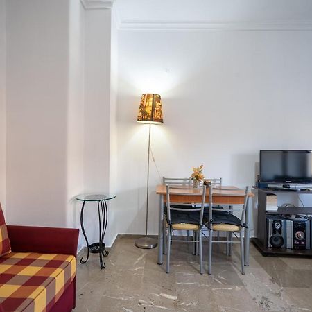 Dimotiko Theatro Metro St. 1 Bedroom 4 Pers. Flat Le Pirée Extérieur photo