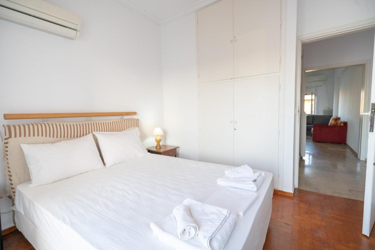 Dimotiko Theatro Metro St. 1 Bedroom 4 Pers. Flat Le Pirée Extérieur photo
